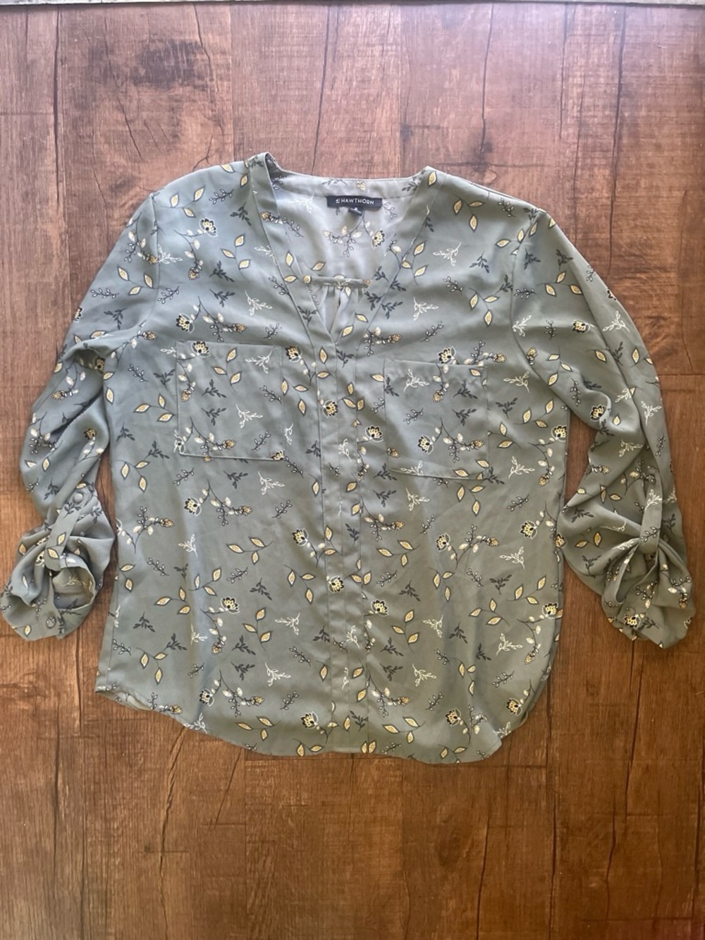 41 Hawthorn Olive Green Floral V-Neck Button Front Blouse